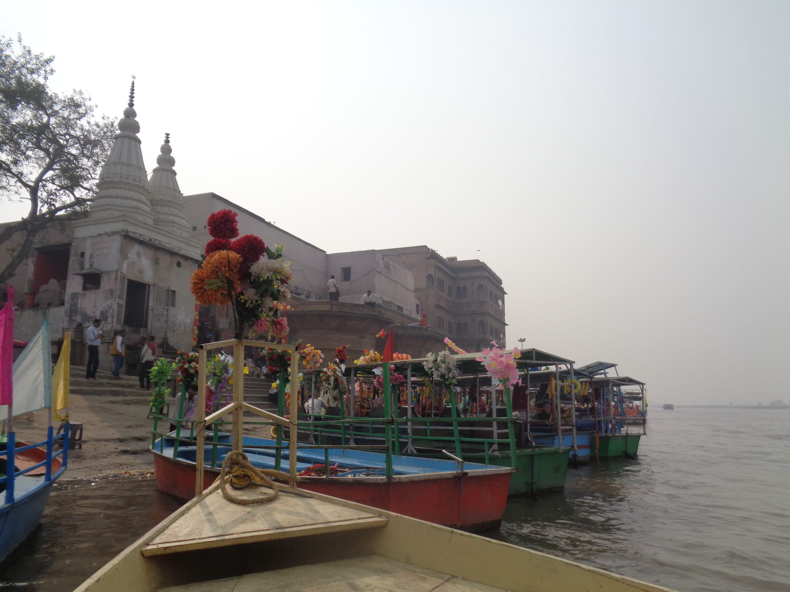 Vrindavan - Radhe Radhe bolo vrindavan ki galiyon me dolo.